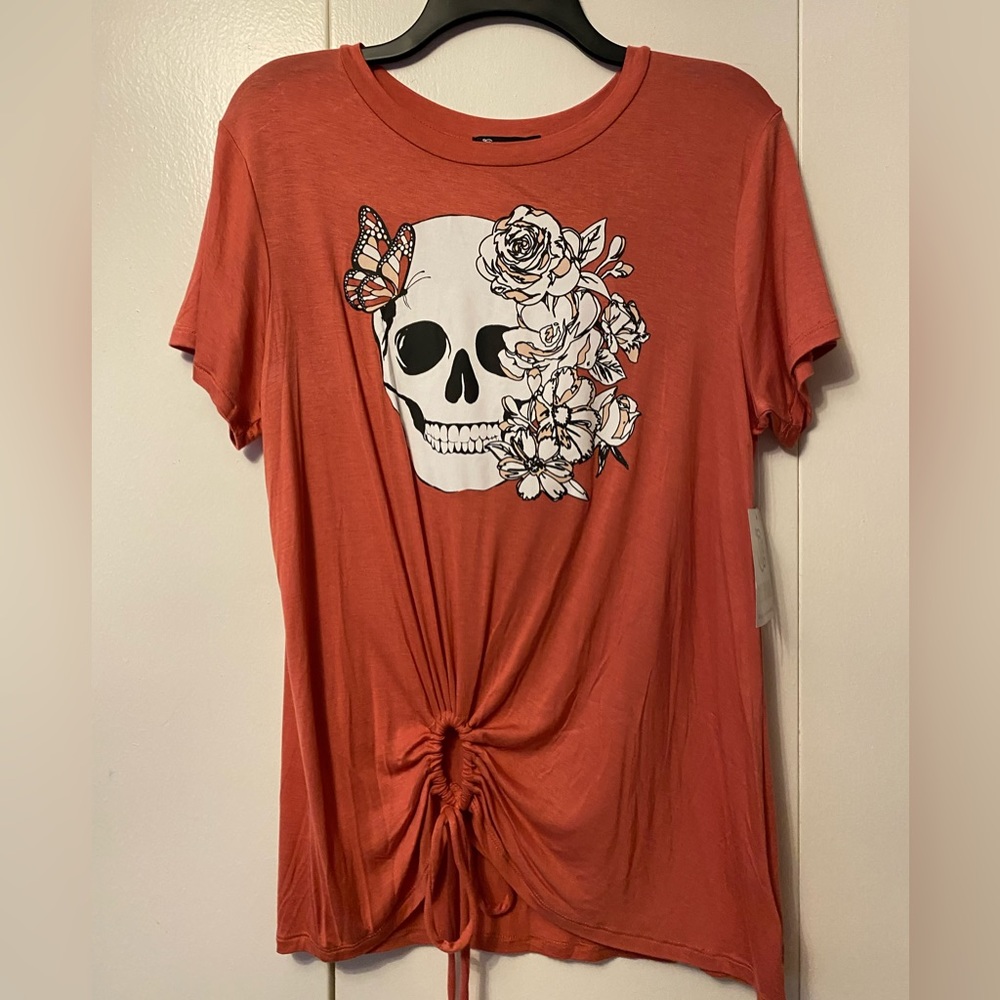 🌹💀 NWT Miss Chievous Floral Skull O Ring Top